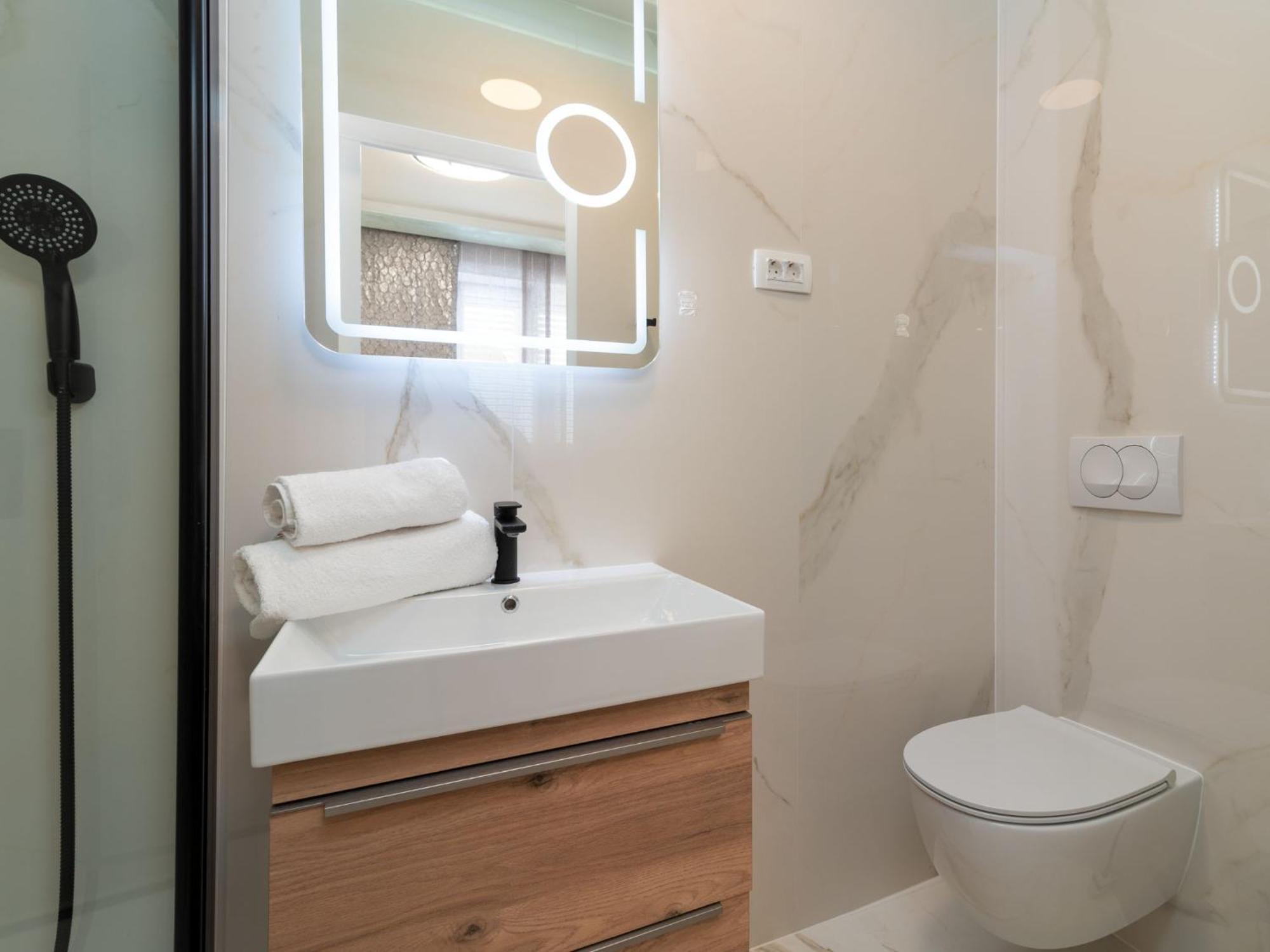 Apartment Mornar-3 By Interhome Trogir Exterior foto